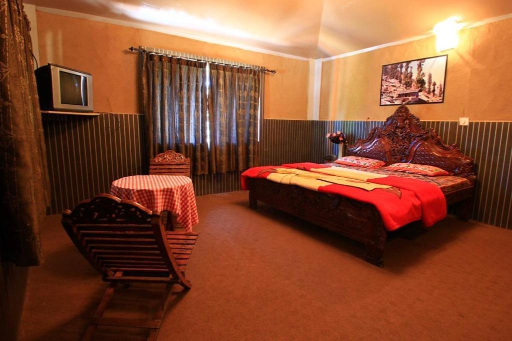 Oyo 43476 Vatika Resort Shimla Eksteriør bilde