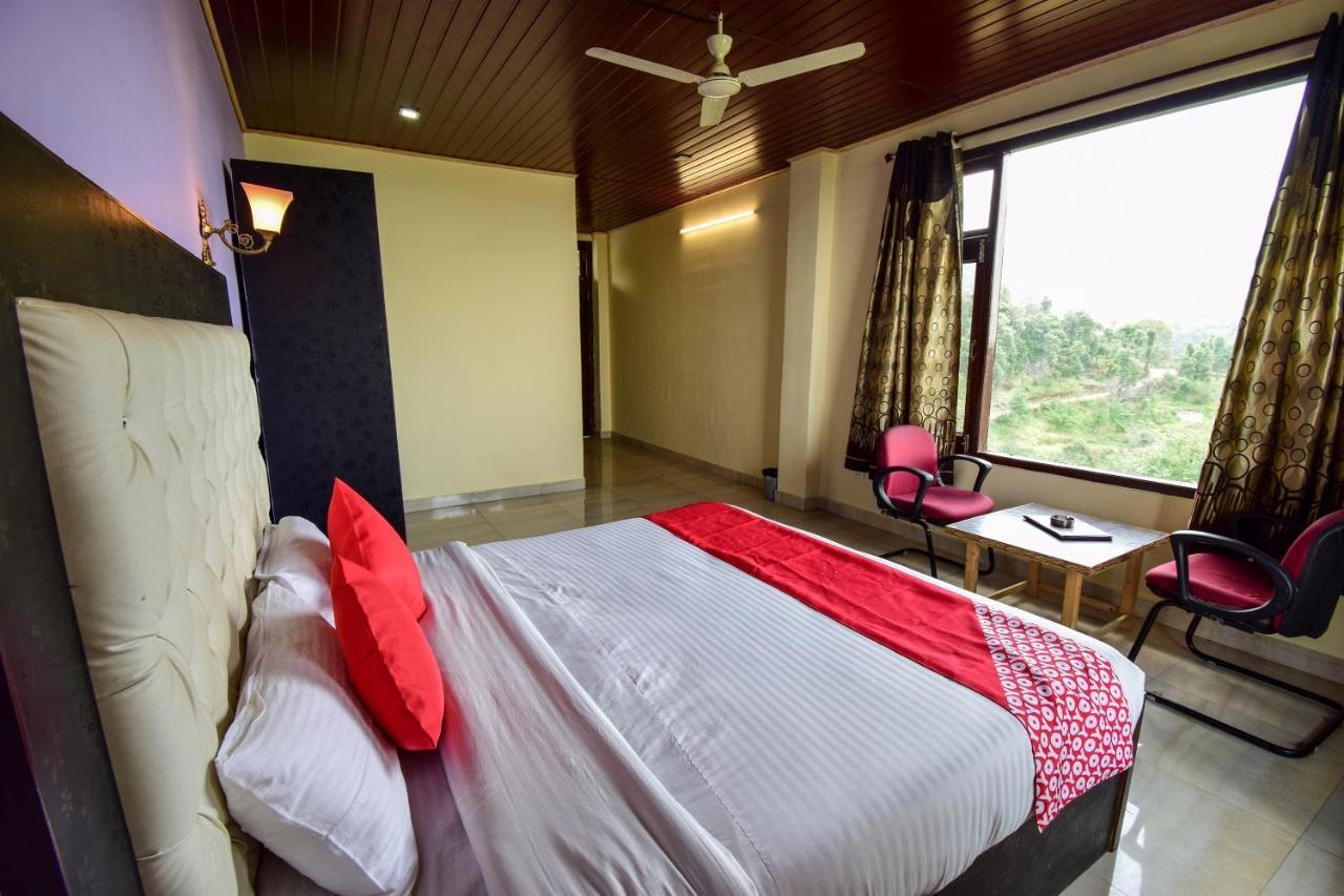 Oyo 43476 Vatika Resort Shimla Eksteriør bilde